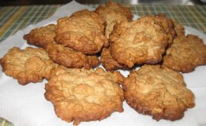 Овсяное печенье с яблоками и смальцем