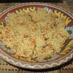 Рис с зеленой чечевицей и соусом из сметаны и соленого огурца